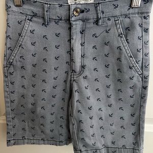 Navy blue /arrow print shorts